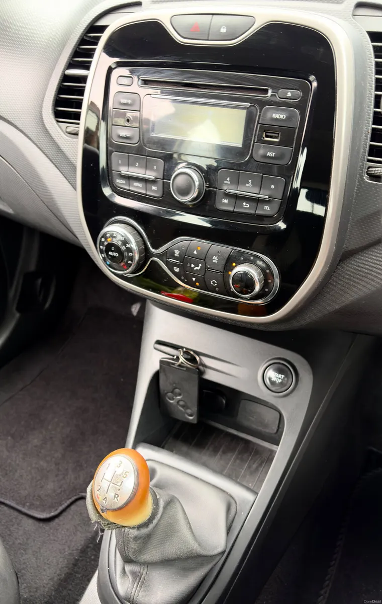 Renault Captur 2015 1.5 DCI new nct 5/27 tax - Image 4
