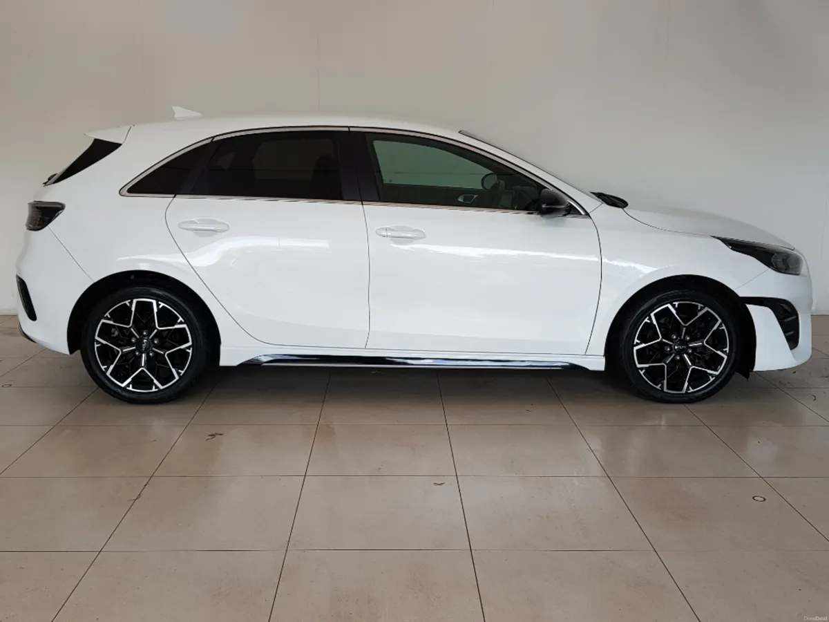 Kia Ceed 1.6D Mhev GTL MY23 5DR - Image 2