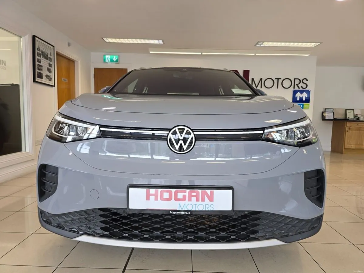 Volkswagen ID.4 Pro Life * Upgraded 77 KWH Battery - Image 2