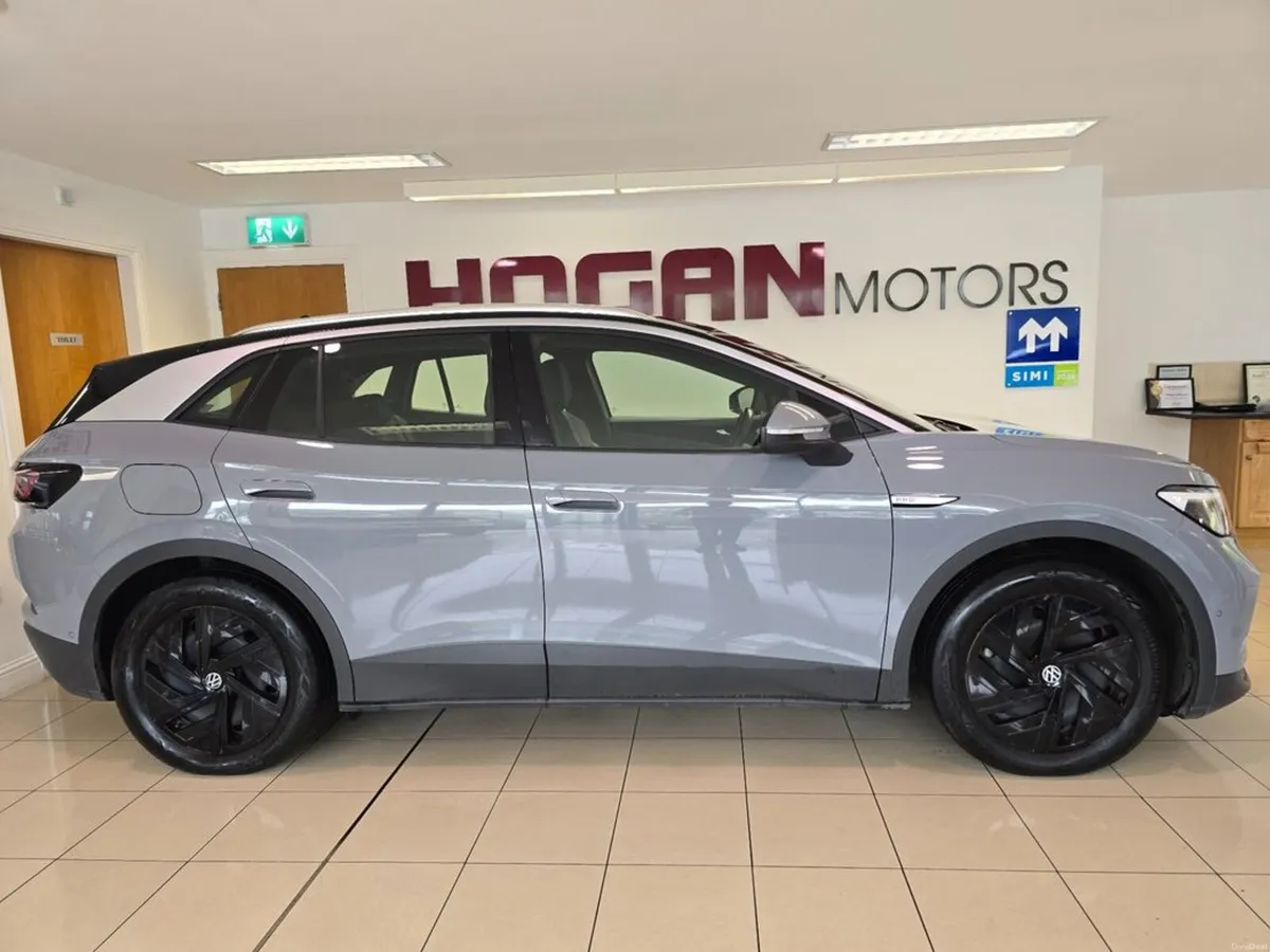 Volkswagen ID.4 Pro Life * Upgraded 77 KWH Battery - Image 3