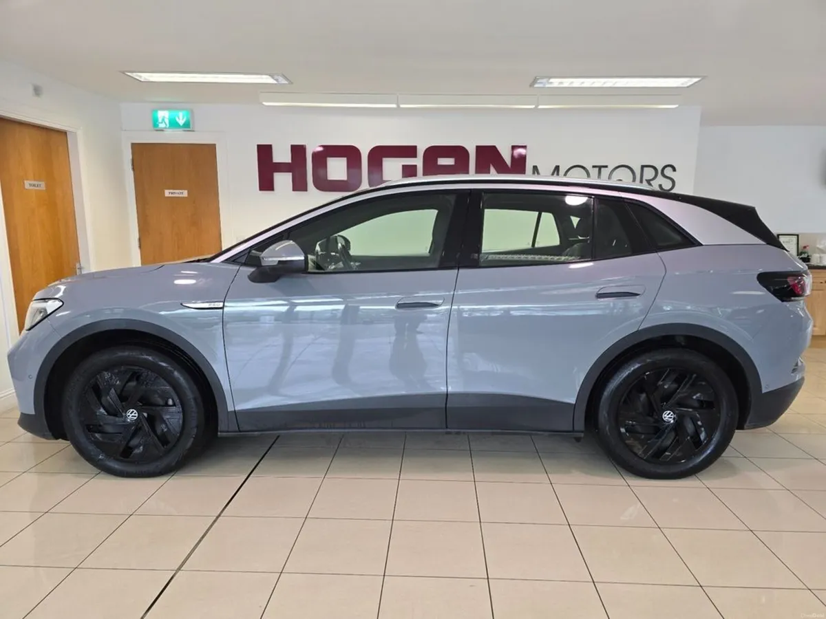 Volkswagen ID.4 Pro Life * Upgraded 77 KWH Battery - Image 4
