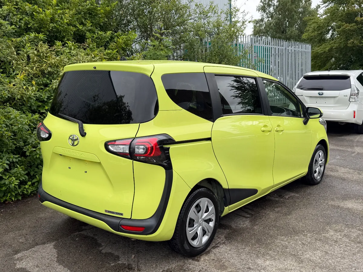Toyota Sienta 1.5 Hybrid Auto Powersliding Doors - Image 3