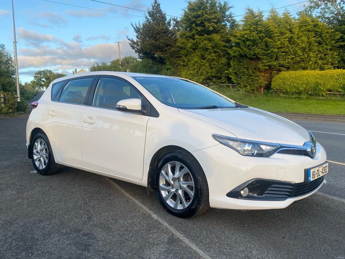 Toyota auris - Image 2