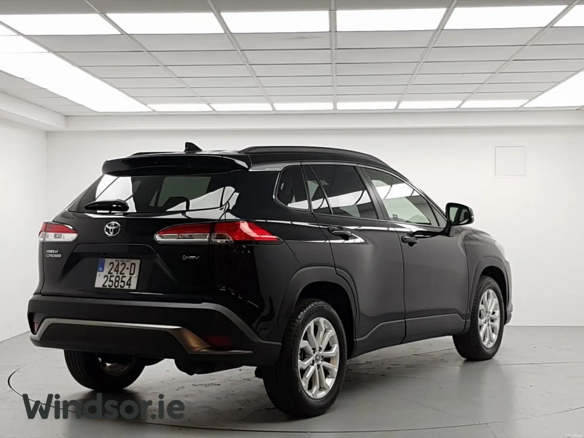Toyota Corolla Cross HYBRID Z - Image 3