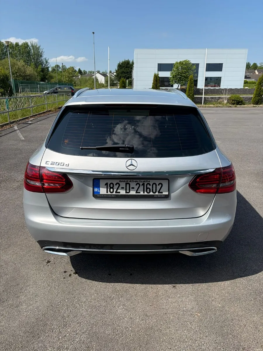 Mercedes-Benz C-Class 2018 - Image 4