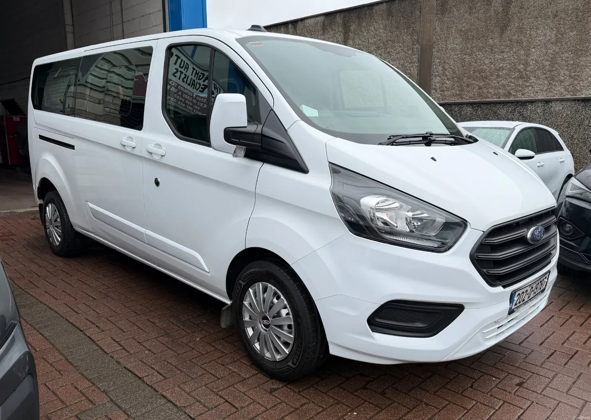 202 Ford Transit Minibus 9 Seater