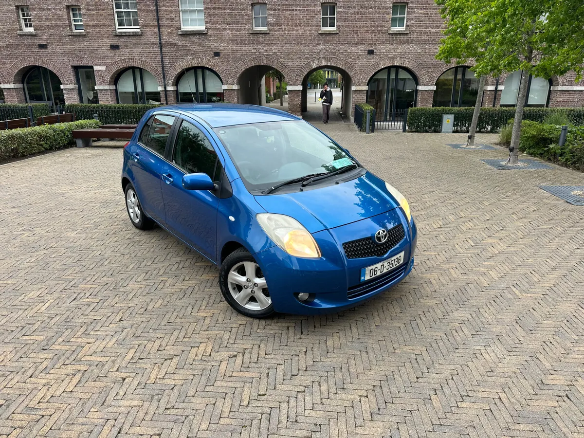Toyota Yaris 2006 - Image 2