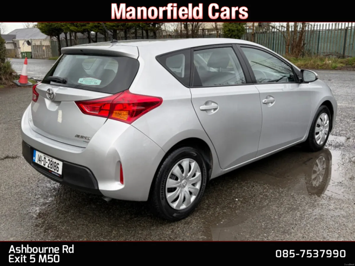 2014 141 Toyota Auris Terra 1.33 Petrol *64800KM* - Image 4