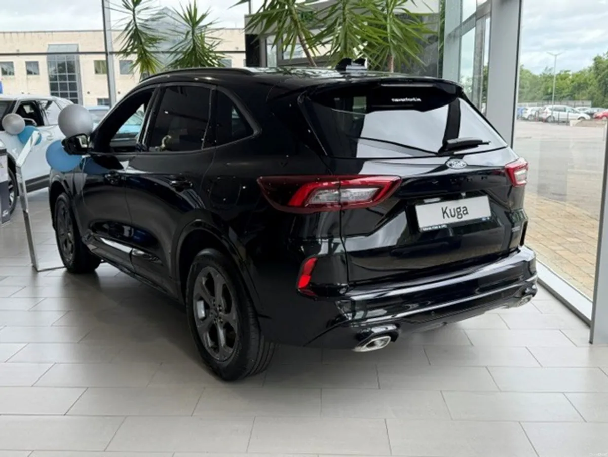 Ford Kuga NEW ST-Line X 2.5 Plug-in Hybrid 243Ps - Image 4
