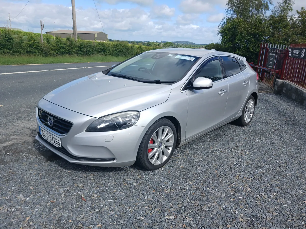 AUTOMATIC Volvo V40 2015 1.6 PETROL - Image 4