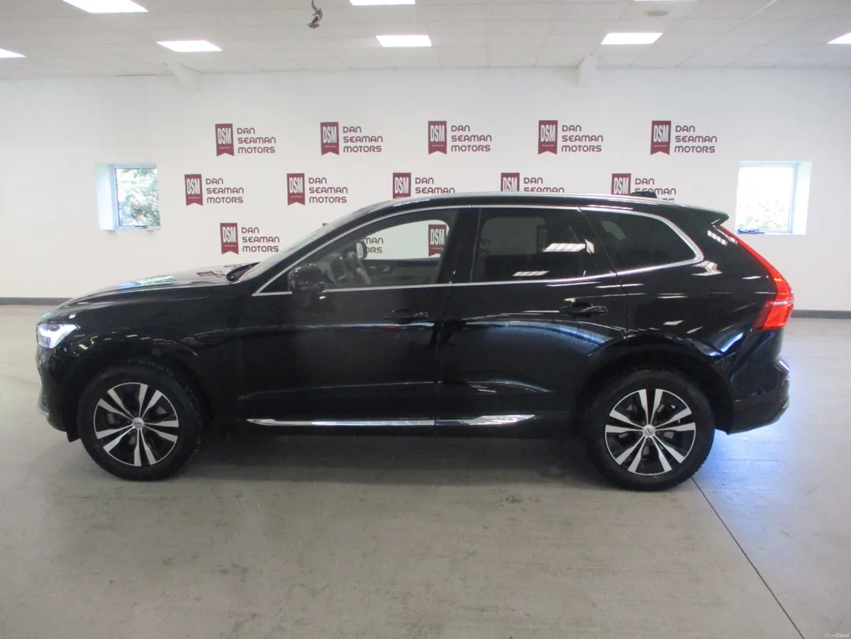 Volvo XC60 T6 Recharge PHEV 350bhp Core 2022 - Image 2