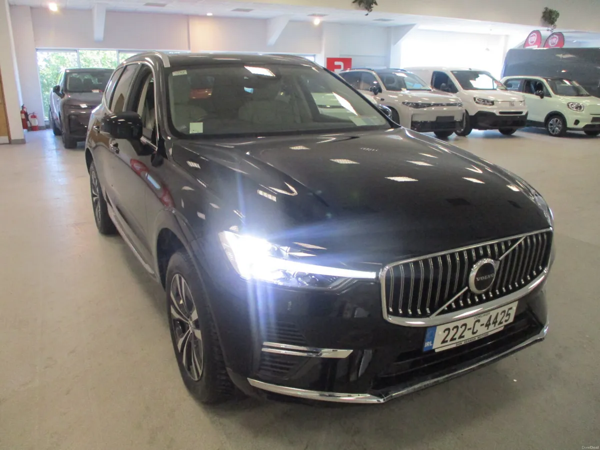 Volvo XC60 T6 Recharge PHEV 350bhp Core 2022 - Image 3