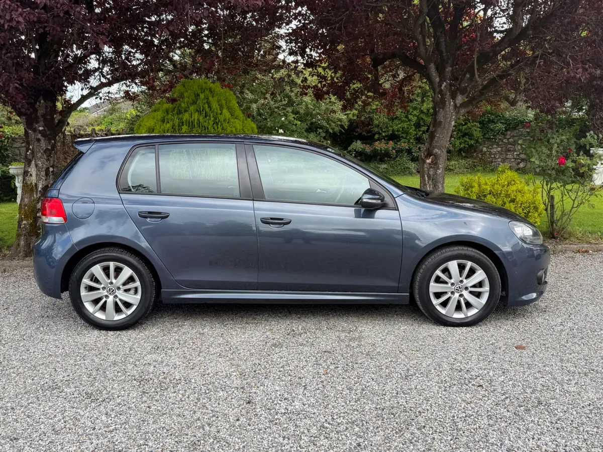 Volkswagen Golf  R-Line - Image 3