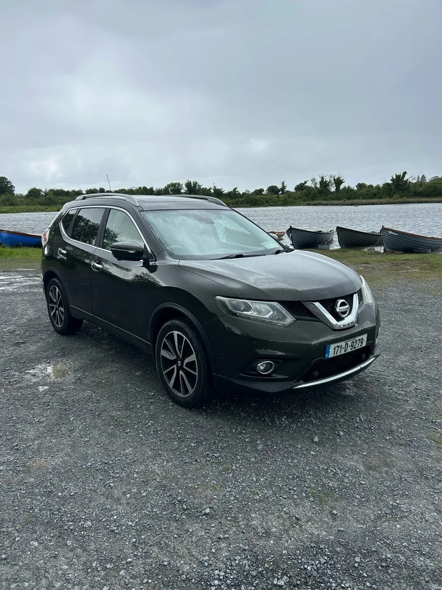 2017 Nissan X-Trail - Image 1