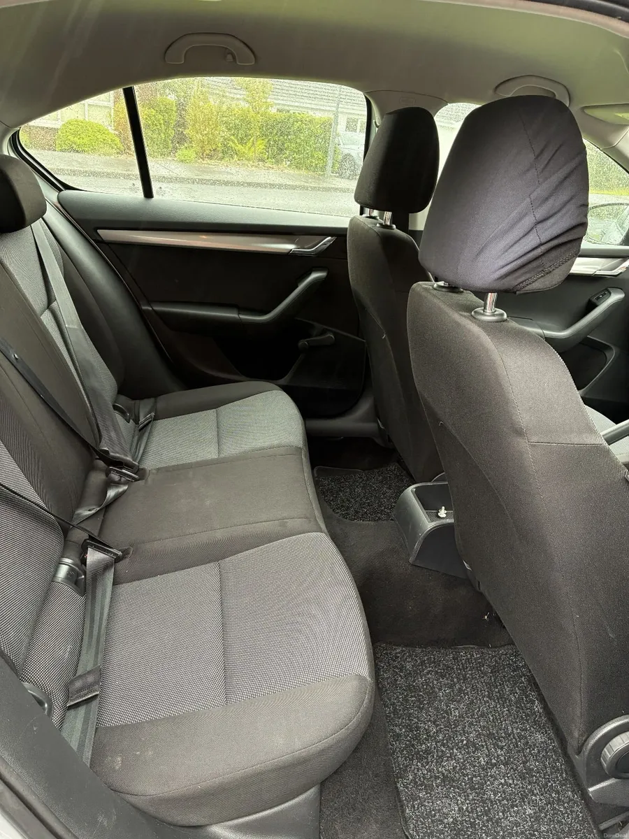 2014 Skoda Octavia 1.2 Petrol Manual – Silver - Image 6