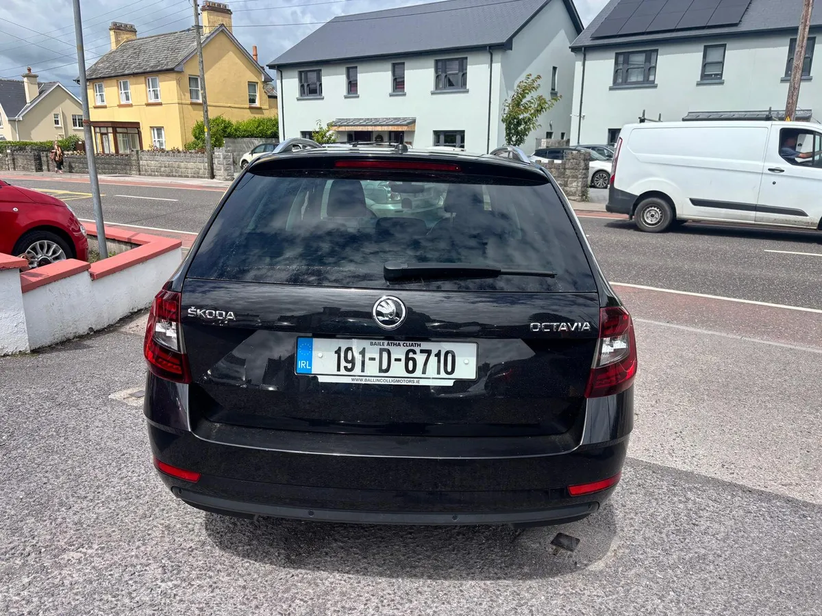 Skoda Octavia   2019  ESTATE  DIESEL - Image 3
