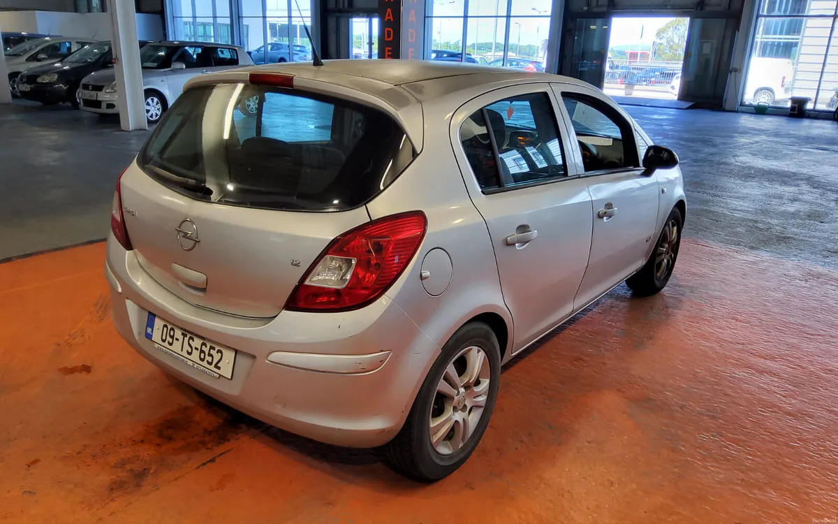 Opel Corsa 2009 - Image 4