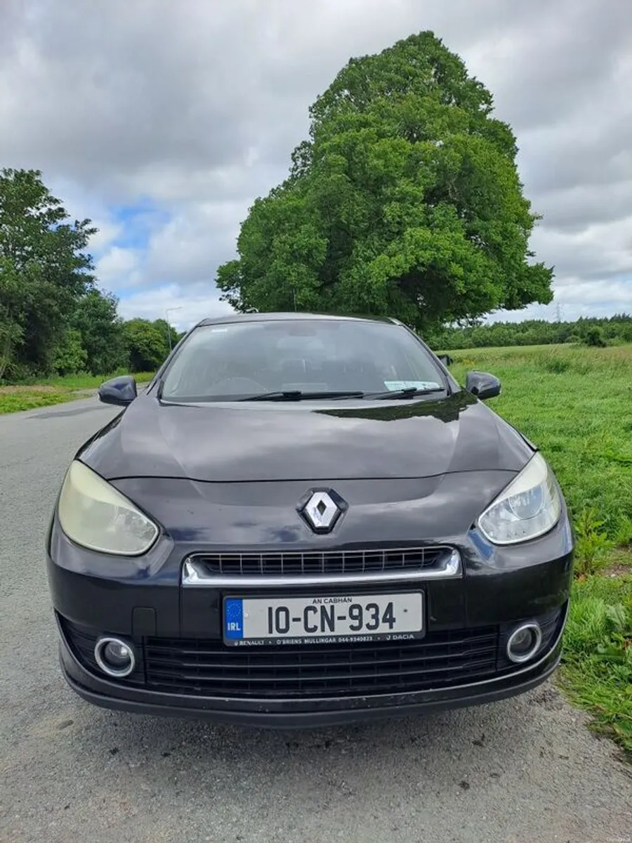 2010 Renault Fluence - Image 1