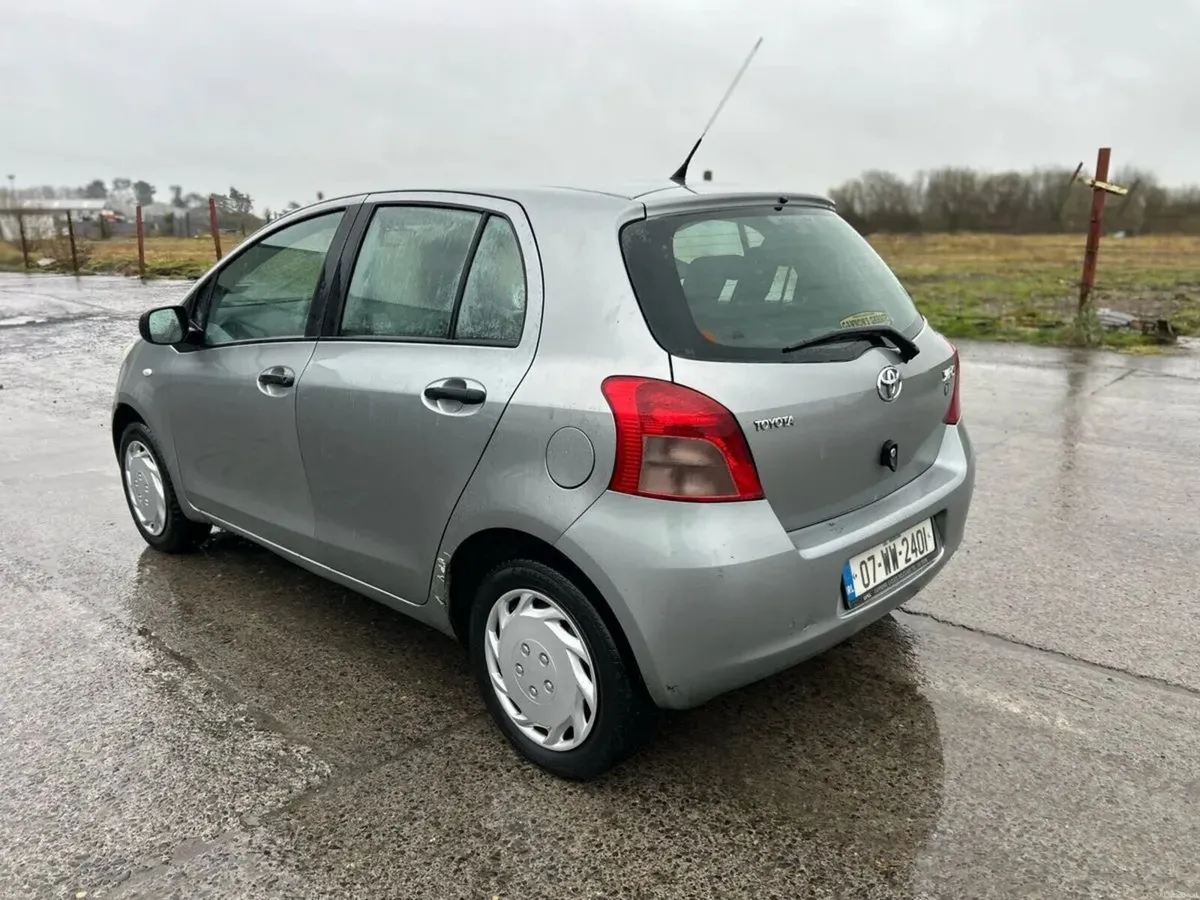 Toyota Yaris - Image 5