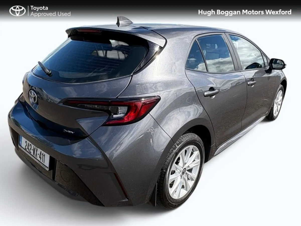 Toyota Corolla LUNA ONLY 15000 KMS!!! - Image 2