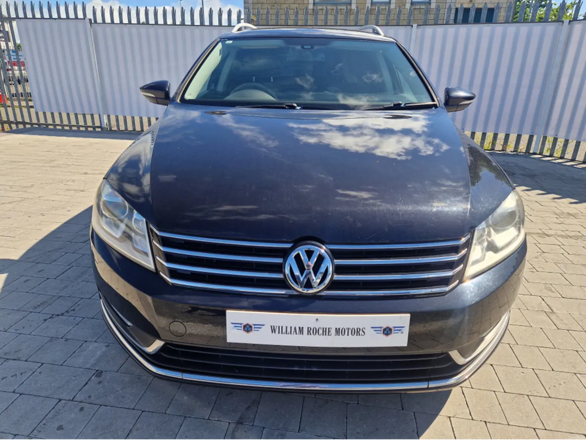 Volkswagen Passat 1.4 PETROL AUTO - Image 3