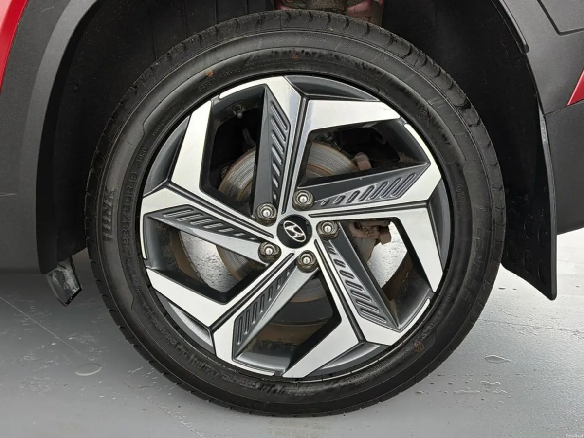 Hyundai Tucson ix35 Executive 4WD 5DR Auto - Image 3