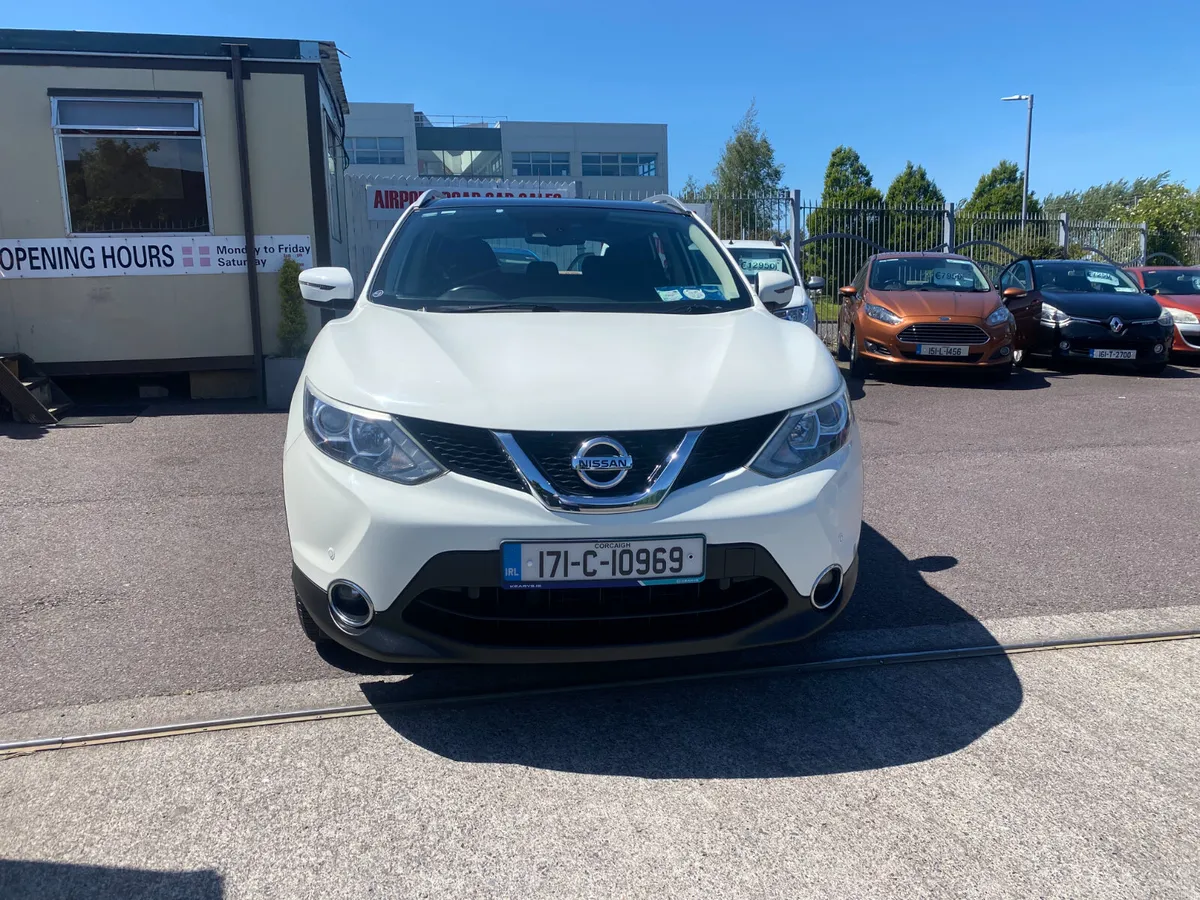 Nissan Qashqai 2017 WHITE - Image 2