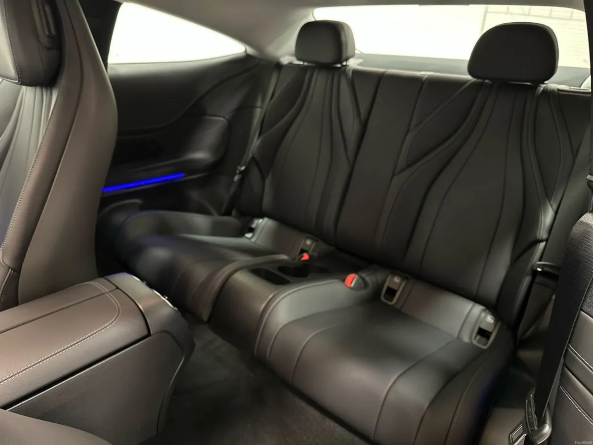 Mercedes-Benz CLE CLE220 D Coupe AMG Line + - Image 4