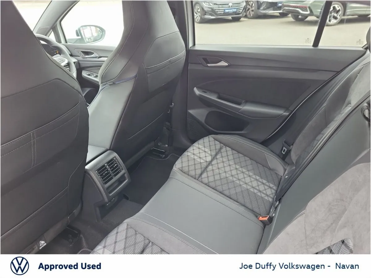 Volkswagen Golf R-LINE 2.0 TDI 150HP AUTO - Image 6