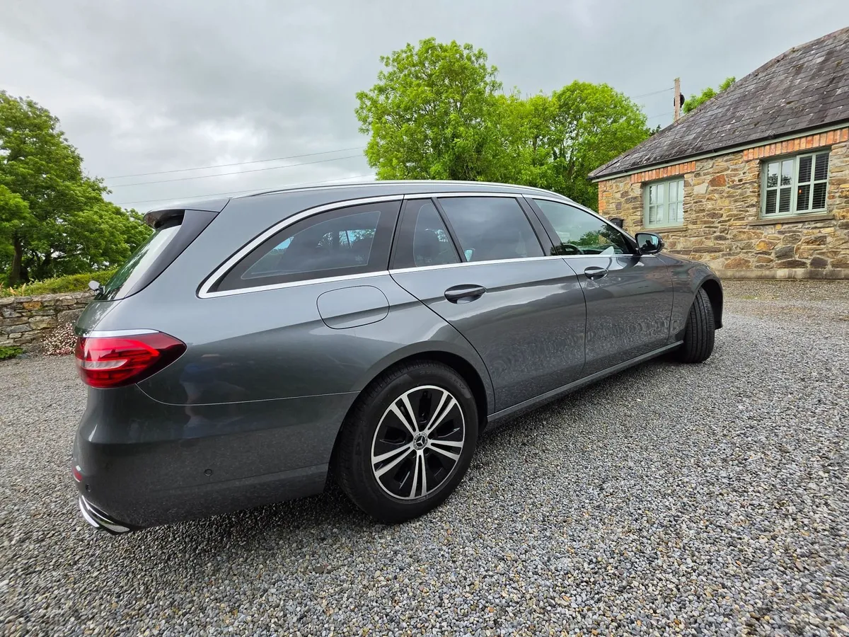 Mercedes-Benz E-Class Estate IMMACULATE CONDITION - Image 5