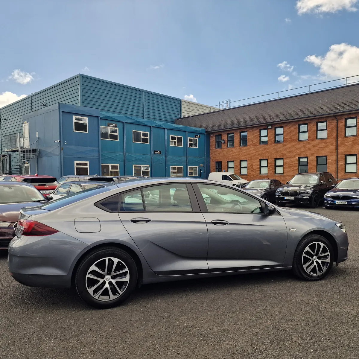 Opel Insignia 2021 Low miles Only 100k km - Image 3