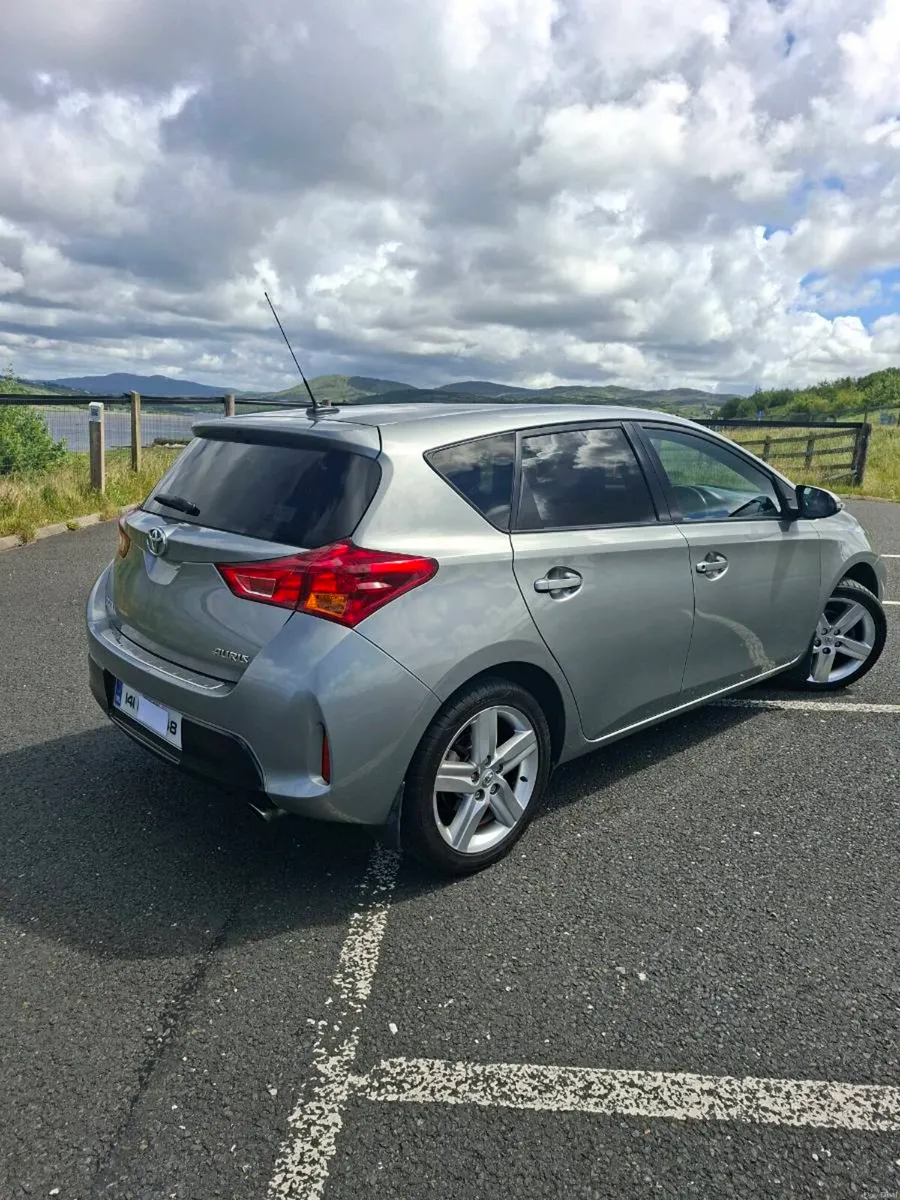 Toyota Auris Sport manual - Image 1