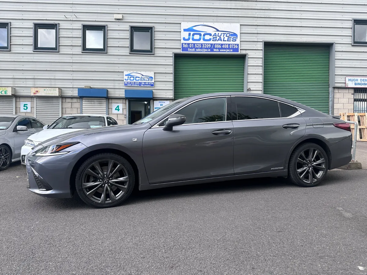 Lexus ES300H F-Sport 2.5 Hybrid, 2019 - Image 1