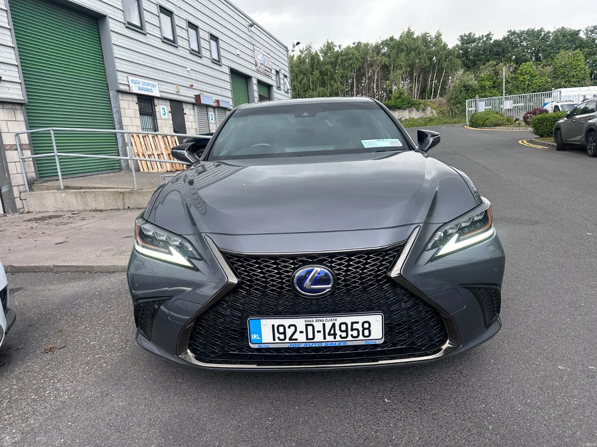 Lexus ES300H F-Sport 2.5 Hybrid, 2019 - Image 3