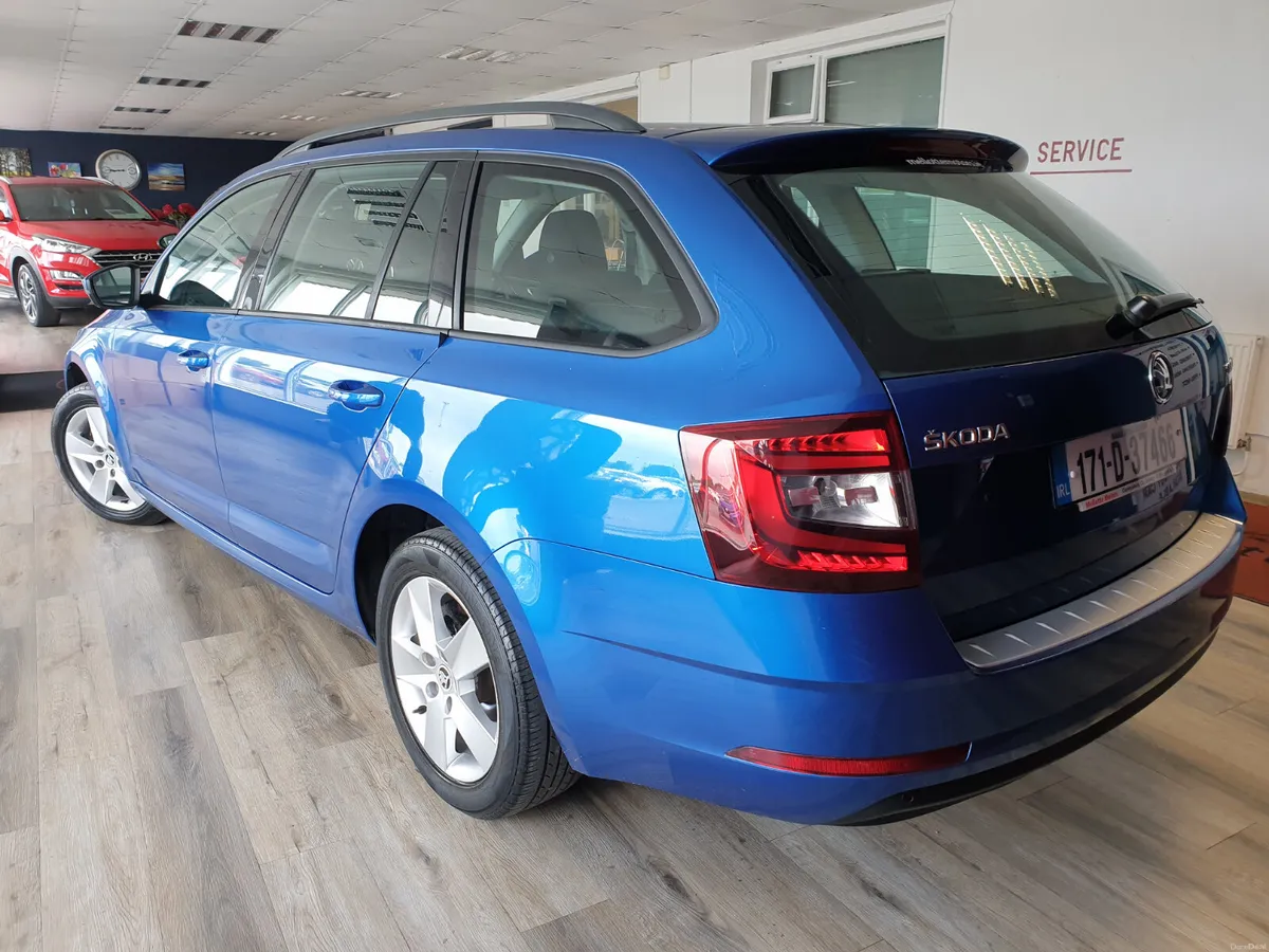 Skoda Octavia 1.6TDI ESTATE SE - Image 4