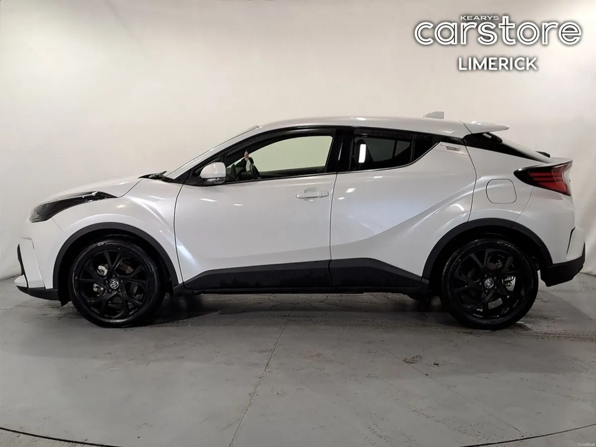 Toyota C-HR 1.8 petrol hybrid - Image 6