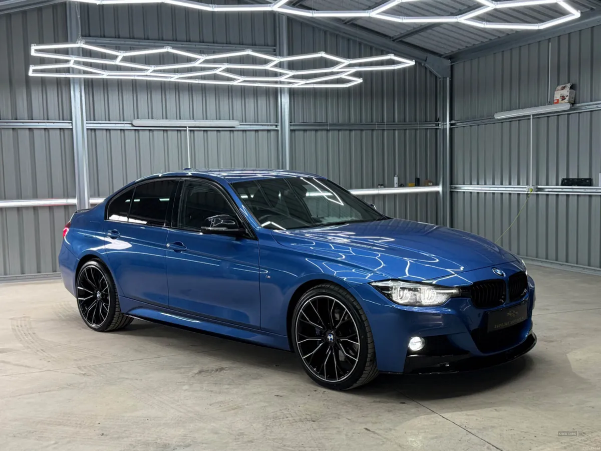 BMW 3-Series 2019, X-DRIVE, MASSIVE SPEC - Image 1