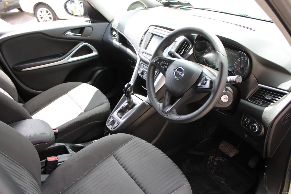 ZAFIRA 1.4L- 7 SEATER - PETROL - NEW 05-2028 NCT - Image 6