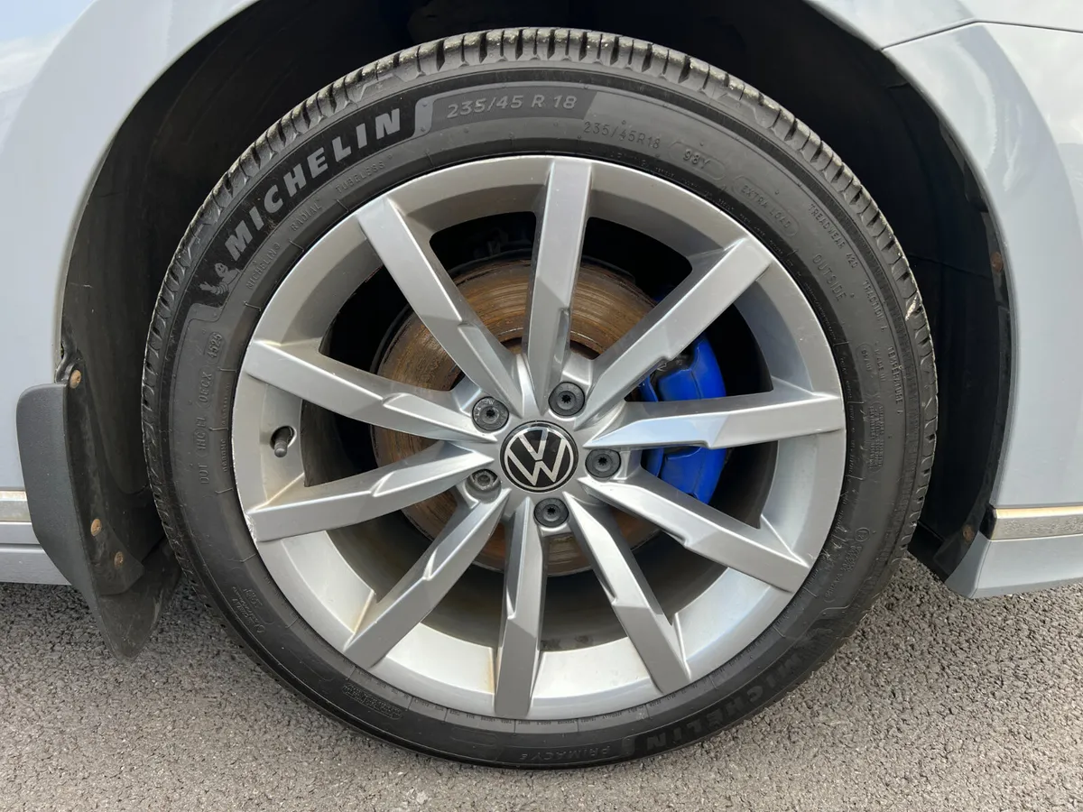 2021 (212) Volkswagen Passat GTE Advance 1.4 PHEV - Image 5