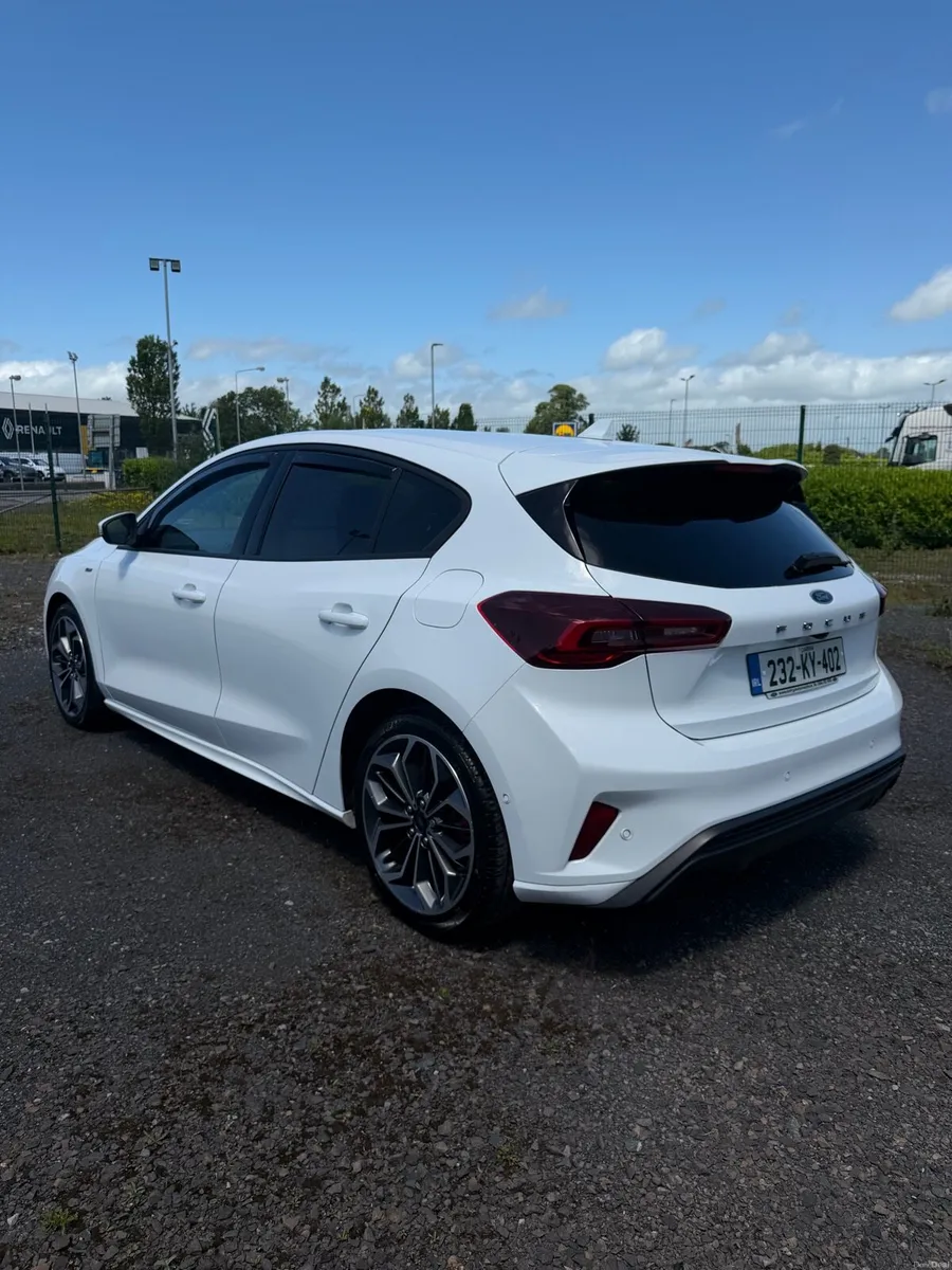 Ford Focus - St Line X - full service history - Image 4