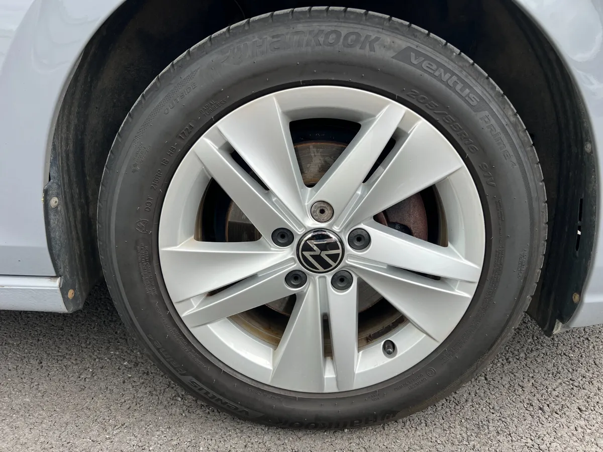 2022 Volkswagen Golf Life 2.0 TDI - Image 5