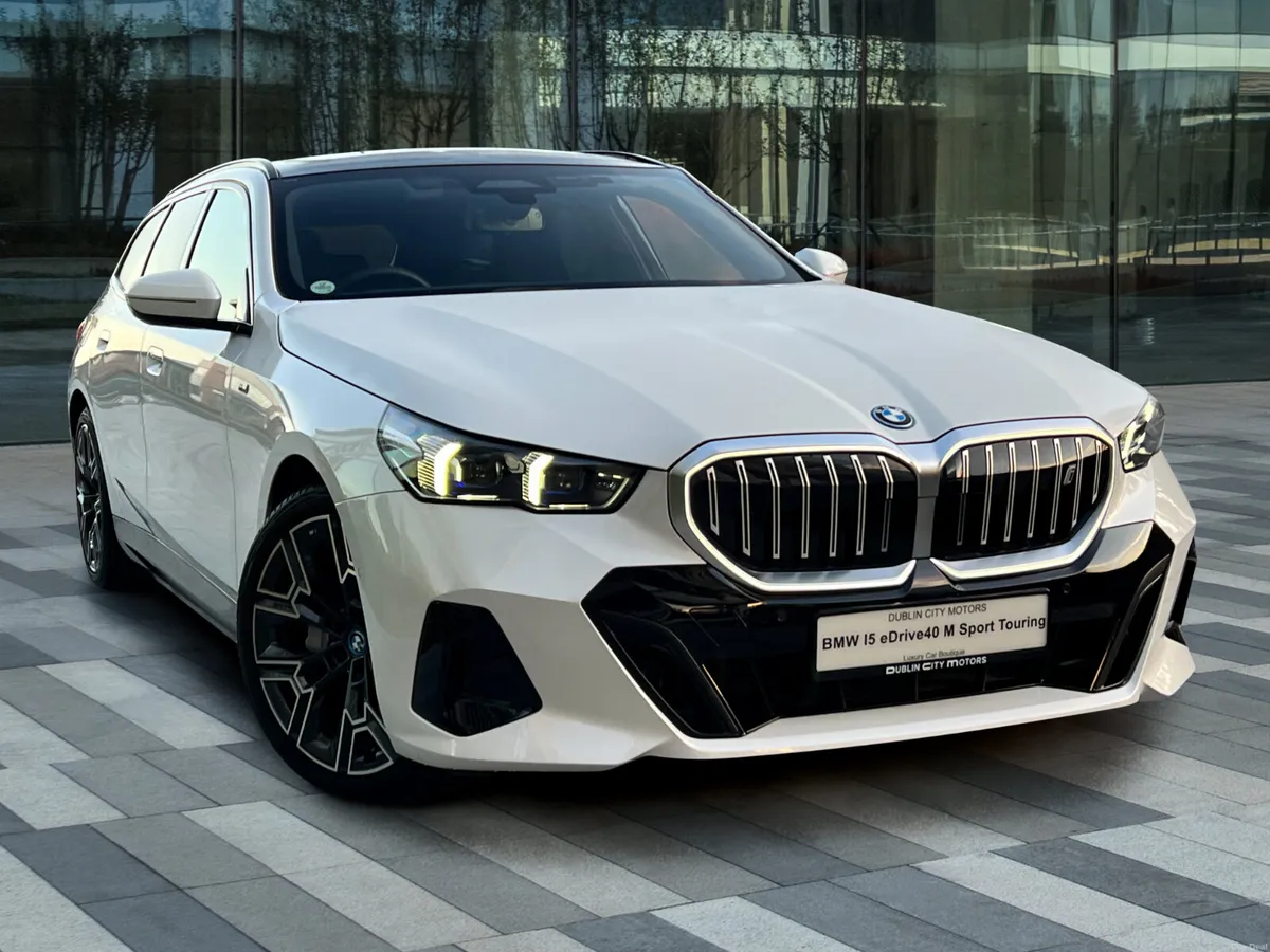 BMW i5 eDrive40 M Sport Touring - Image 1