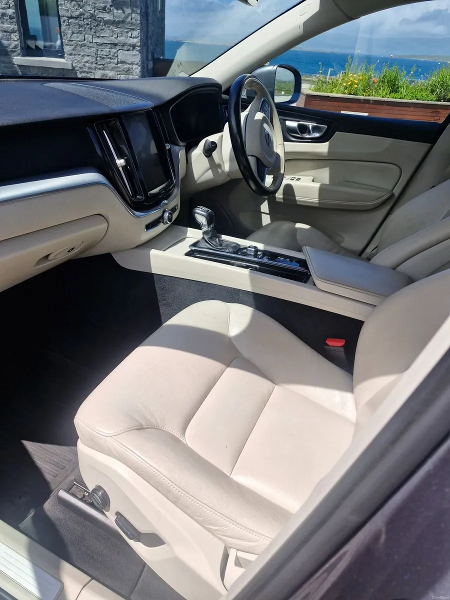 Volvo XC60 2020 - Image 4