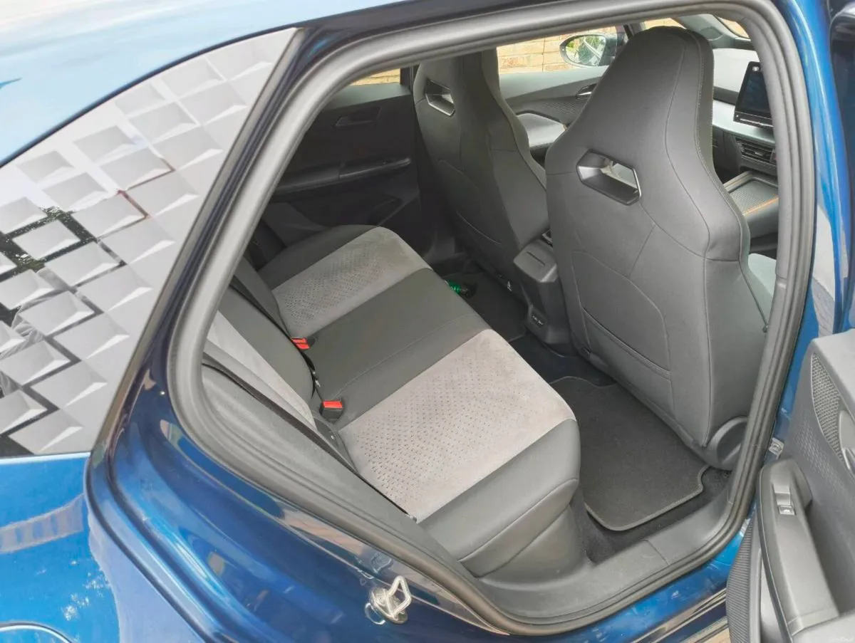 Cupra Born, pristine condition - Image 5
