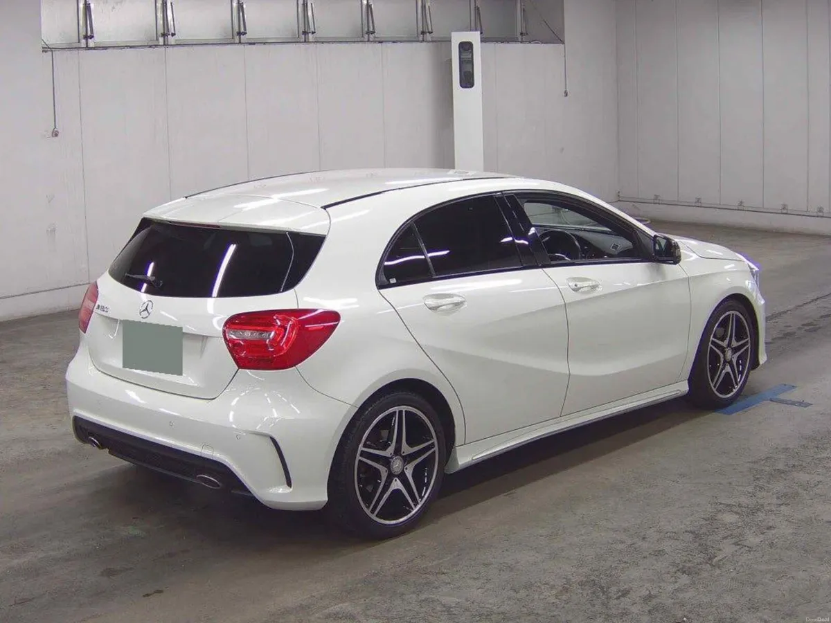 MERCEDES BENZ A180 AMG LINE AUTO 2014 - Image 4