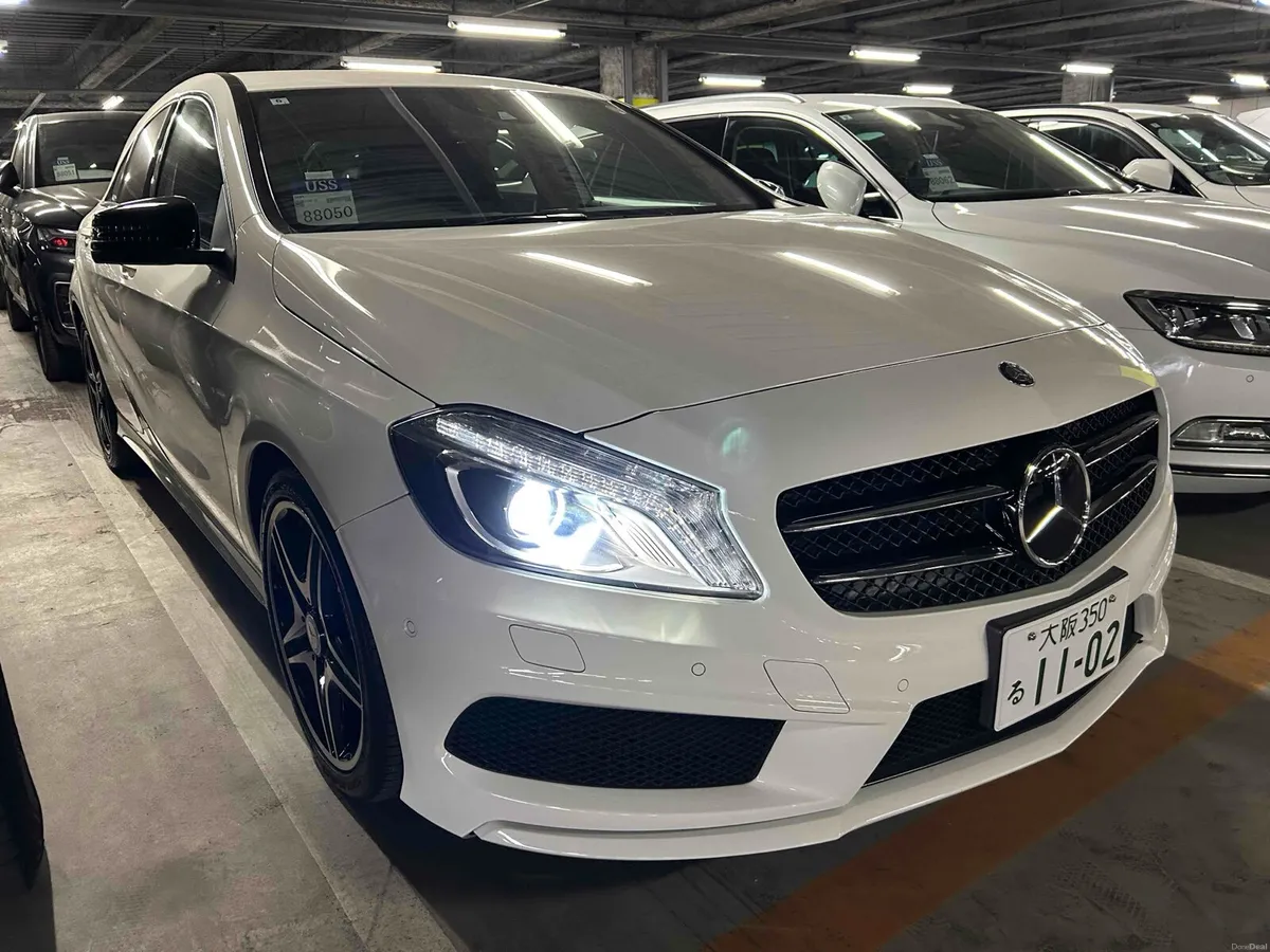 MERCEDES BENZ A180 AMG LINE AUTO 2014 - Image 3