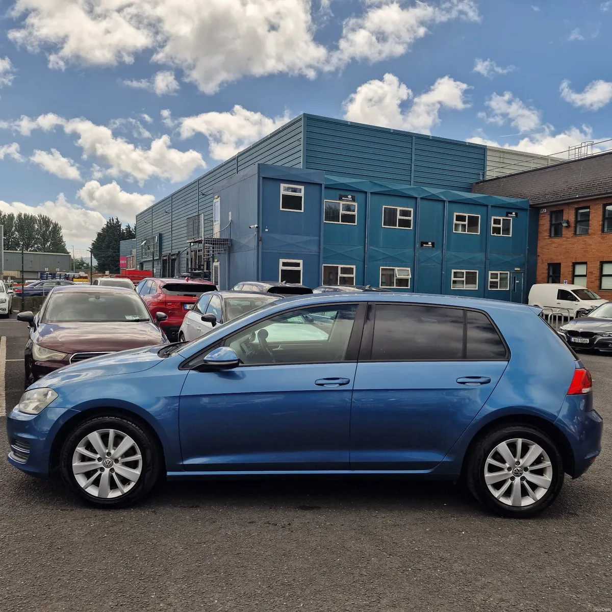 Volkswagen Golf 2014 Automatic - Image 2