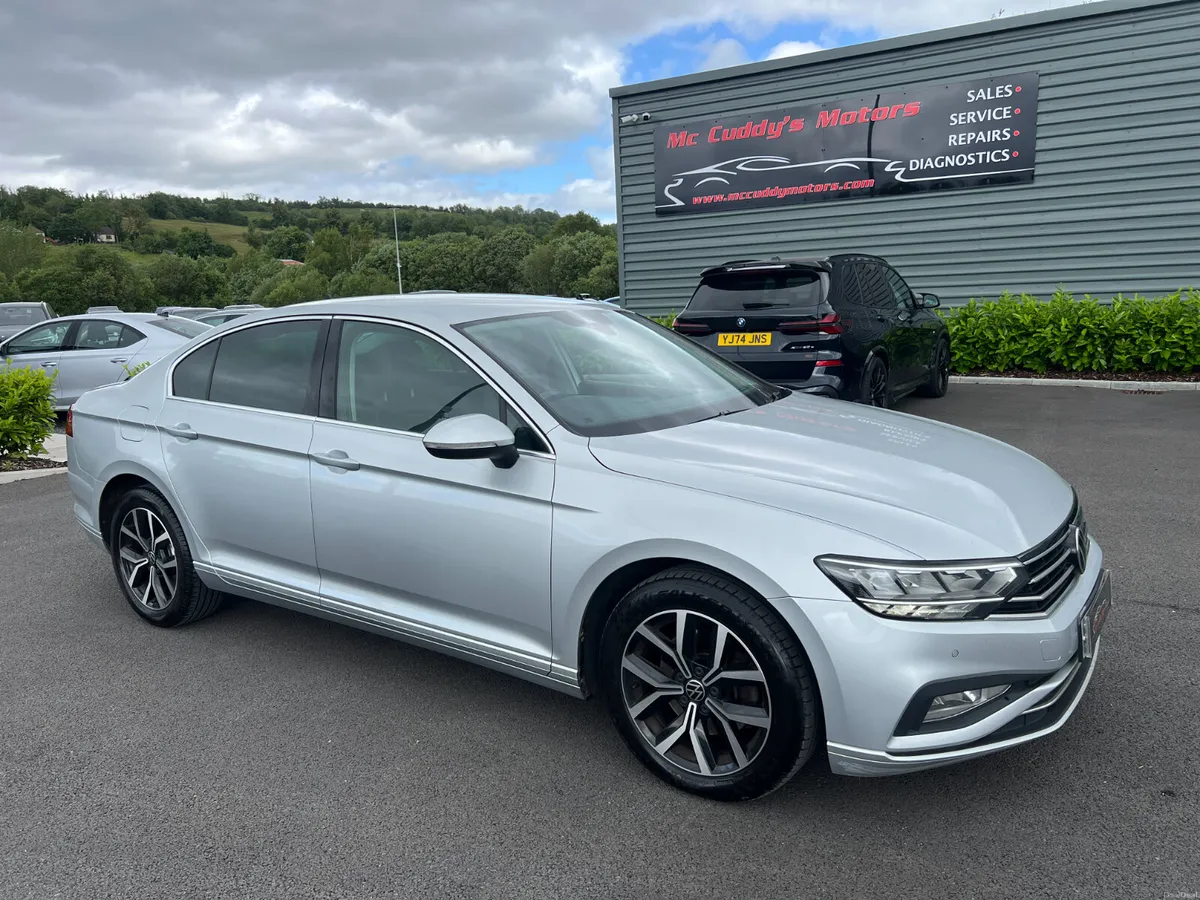 2020 (202) Volkswagen Passat SEL 2.0 TDI Automatic - Image 2