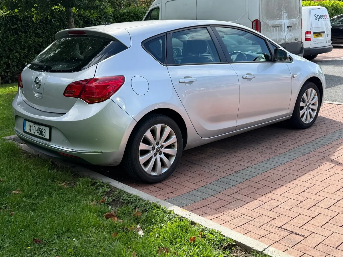 Opel Astra, new NCT and Full Service - Image 4