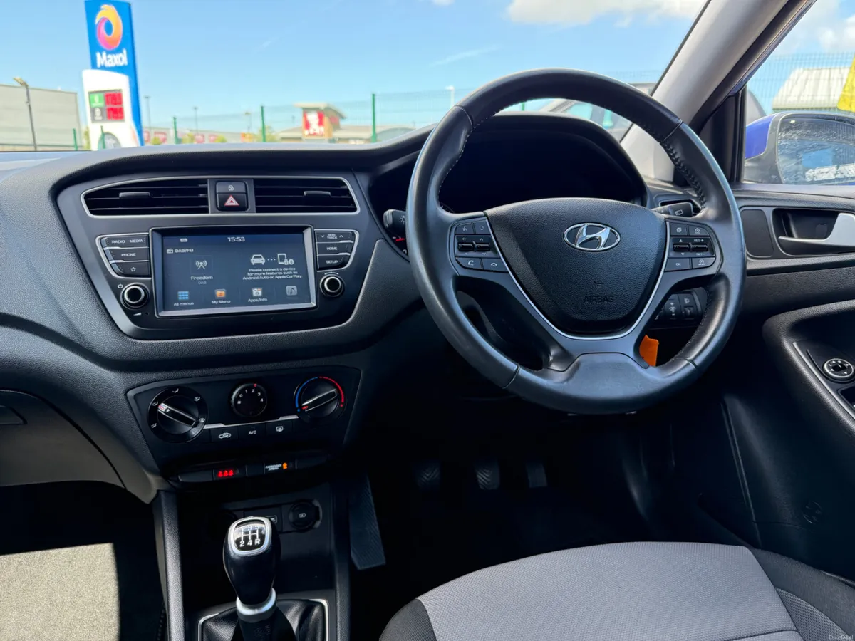 2018 Hyundai i20 1.2P Deluxe 5dr - Image 3